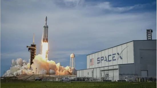 SpaceX上市后涨49% 市值逼近亚马逊